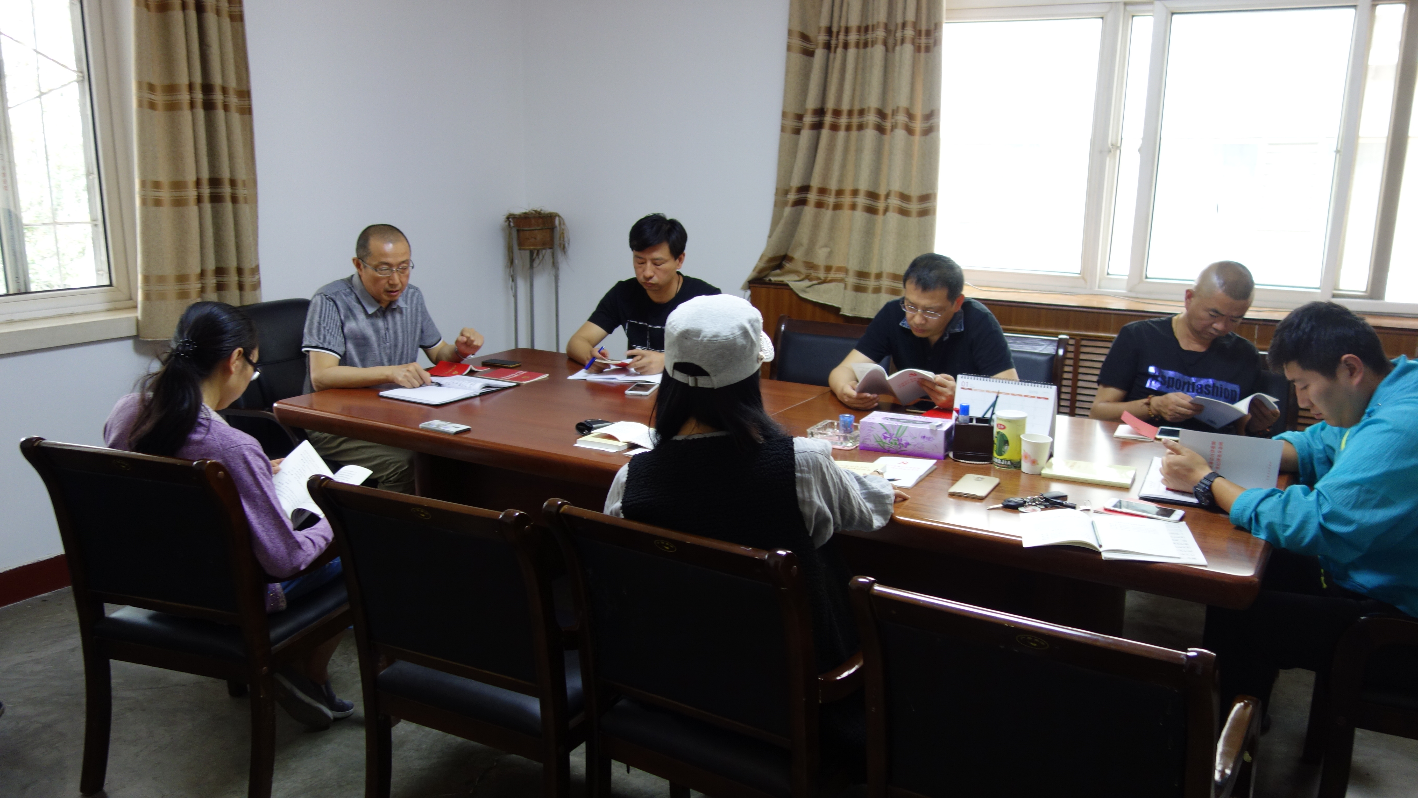 甘肅省話劇院召開(kāi)黨員教育學(xué)習(xí)會(huì)議