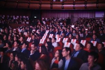 舞劇《絲路花雨》在2017哈薩克斯坦“中國旅游年”閉幕式獻禮演出中大獲成功