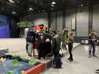 獻出一份愛心，托起一片希望