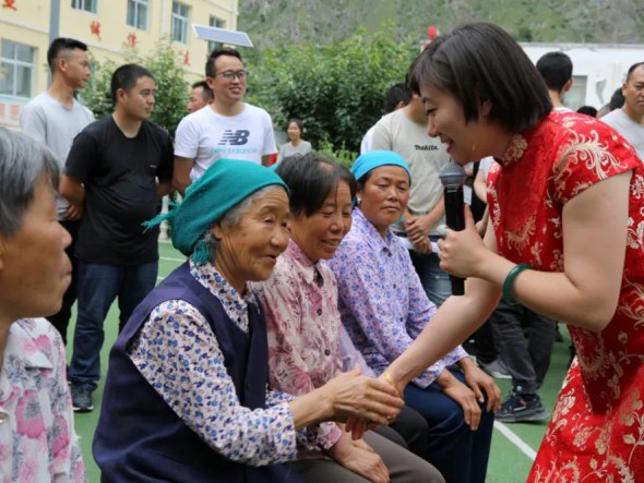 同心協(xié)力，打贏脫貧攻堅(jiān)戰(zhàn)——甘肅演藝集團(tuán)歌舞劇院2020年省級(jí)政府購(gòu)買“隴原紅色文藝輕騎兵”公益演出走進(jìn)舟曲再獲贊譽(yù)