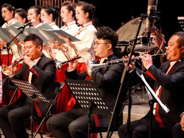 多彩絲路　山水傳奇——主題民族交響音樂會《絲路山水圖》在黃河劇院首演成功