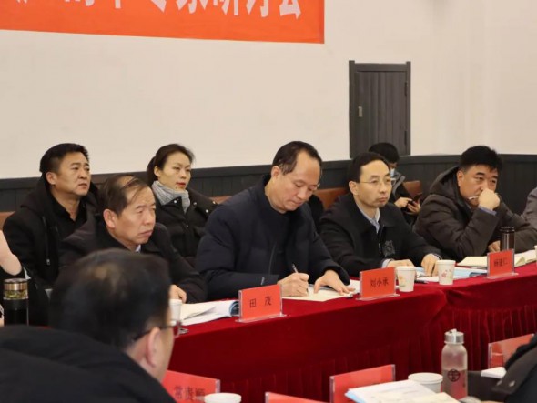 弘揚新時代“愚公”精神—— 省文化和旅游廳、甘肅演藝集團組織召開 大型原創(chuàng)話劇《八步沙》劇本研討會