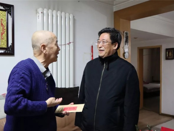 甘肅演藝集團(tuán)黨委書記、董事長陳其銀一行赴敦煌藝術(shù)團(tuán)開展春節(jié)前慰問困難職工活動