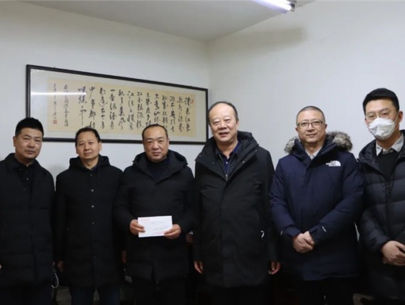 迎新春 送祝福 濃濃關(guān)懷暖人心——甘肅演藝集團黨委委員、副總經(jīng)理王衛(wèi)平同志一行赴歌舞劇院開展春節(jié)前走訪慰問活動