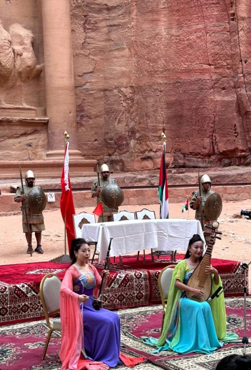 如意甘肅舞動玫瑰紅城 續(xù)寫絲路文明交融新篇章——甘肅演藝集團歌舞劇院佩特拉盡顯絲路魅力